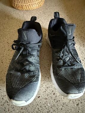 Nike Metcons Black Knit Lightweight Athletic Sneakers women’s size 9